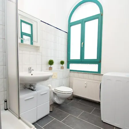 Apartman Halle - Zentral - Balkon - Arbeitsplatz