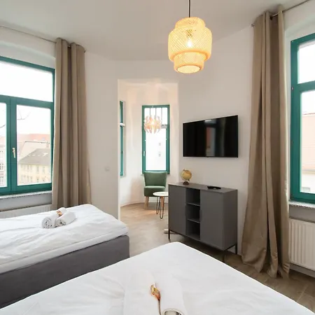 Room&go: Zentral - Balkon - Arbeitsplatz * Halle (Saale)