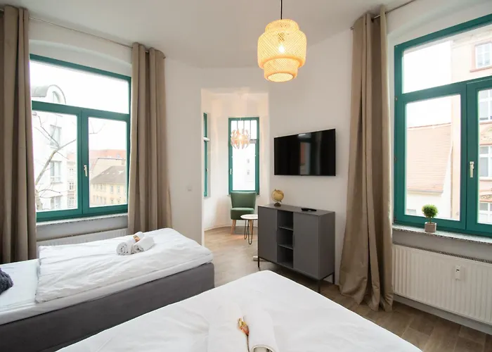 Halle - Zentral - Balkon - Arbeitsplatz * Halle (Saale)